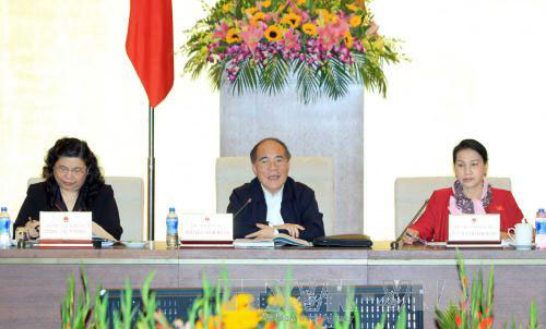 Члены Постоянного комитета НС СРВ высказали мнения по некоторым законопроектам